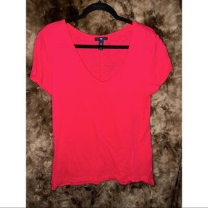 GAP Simple V-Neck Tee - Medium